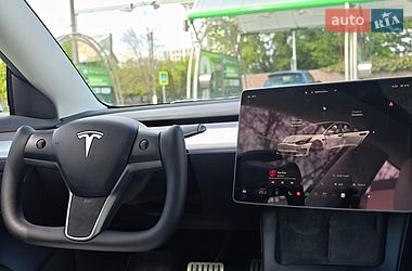Седан Tesla Model 3 2022 в Києві