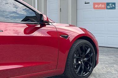 Седан Tesla Model 3 2018 в Одесі