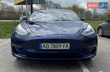 Седан Tesla Model 3 2018 в Виннице