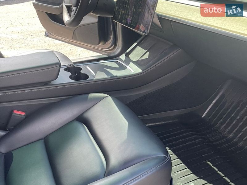 Седан Tesla Model 3 2021 в Запорожье