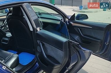 Седан Tesla Model 3 2022 в Ивано-Франковске