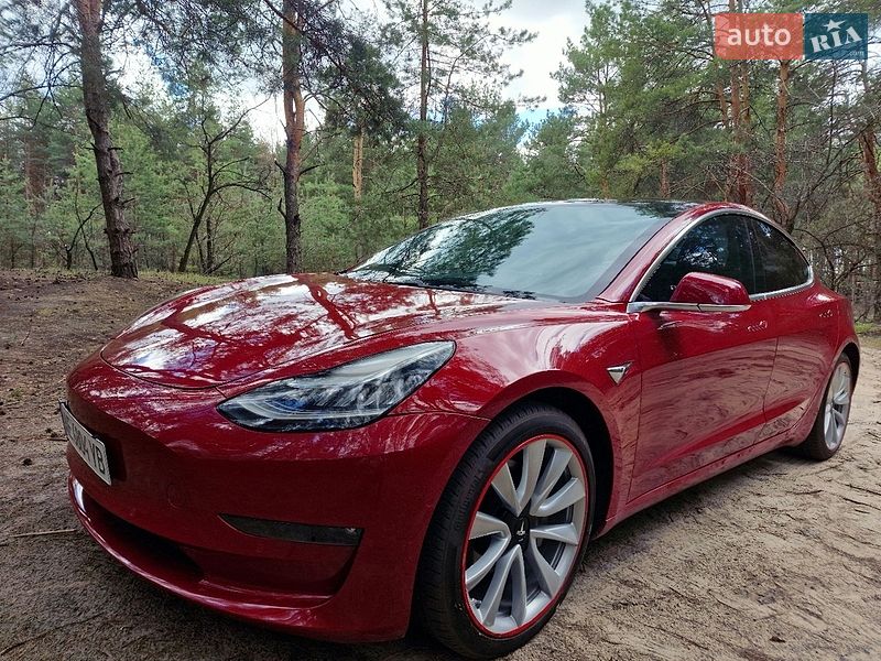 Седан Tesla Model 3 2018 в Днепре