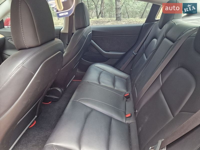 Седан Tesla Model 3 2018 в Днепре