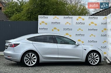 Седан Tesla Model 3 2018 в Луцке