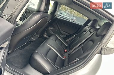Седан Tesla Model 3 2018 в Луцке