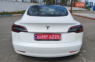 Седан Tesla Model 3 2020 в Киеве