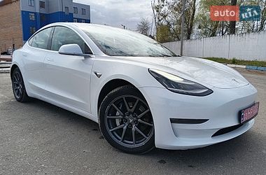 Седан Tesla Model 3 2020 в Києві