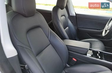 Седан Tesla Model 3 2020 в Киеве