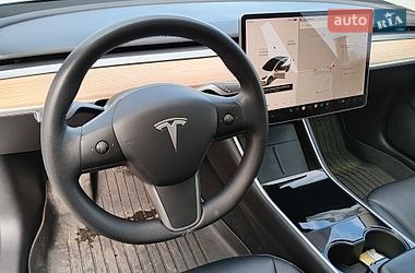 Седан Tesla Model 3 2020 в Киеве