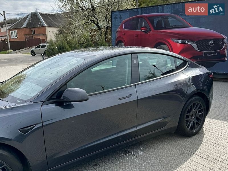 Седан Tesla Model 3 2024 в Полтаве