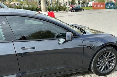 Седан Tesla Model 3 2024 в Полтаве