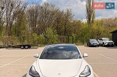 Седан Tesla Model 3 2022 в Луцке
