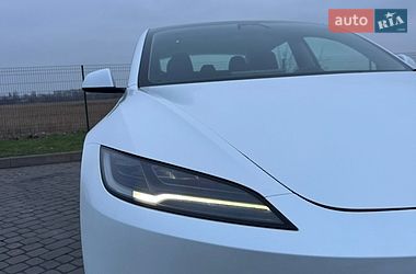 Седан Tesla Model 3 2024 в Днепре
