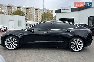 Седан Tesla Model 3 2019 в Киеве