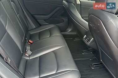 Седан Tesla Model 3 2019 в Киеве