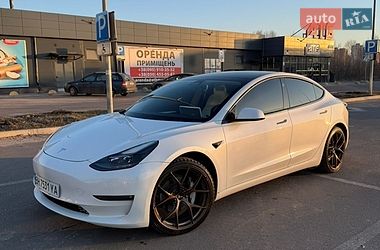 Седан Tesla Model 3 2023 в Києві