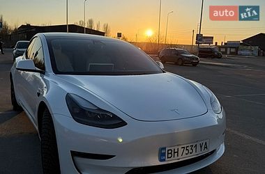 Седан Tesla Model 3 2023 в Києві