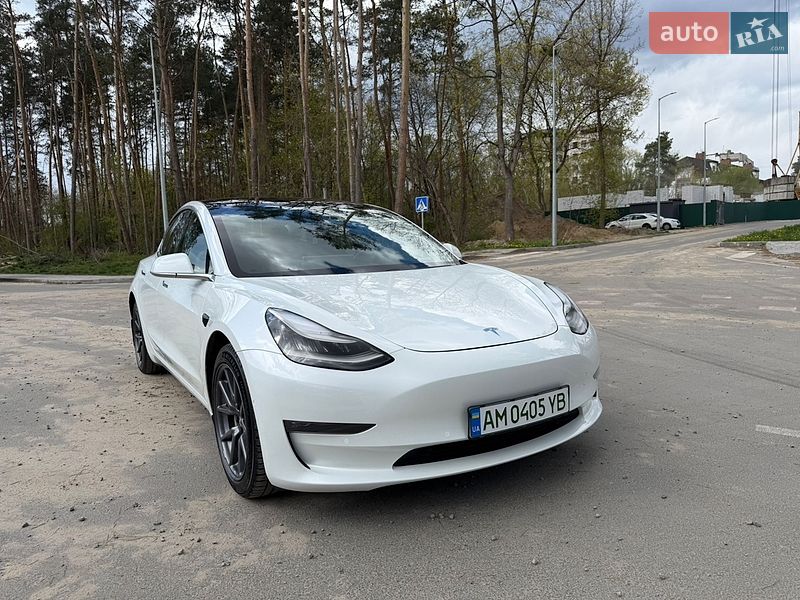 Tesla Model 3 2019