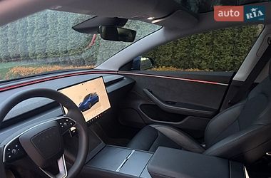 Седан Tesla Model 3 2024 в Києві