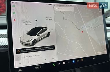 Седан Tesla Model 3 2021 в Черновцах