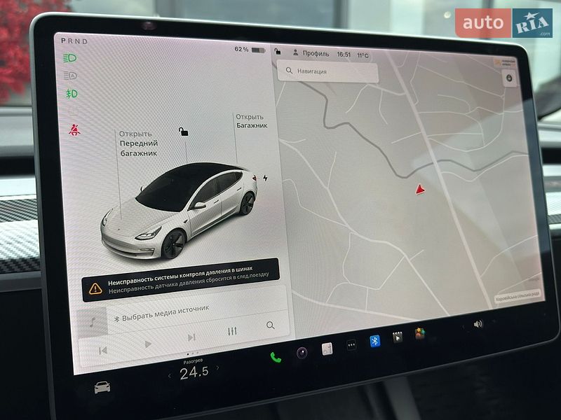 Седан Tesla Model 3 2021 в Черновцах