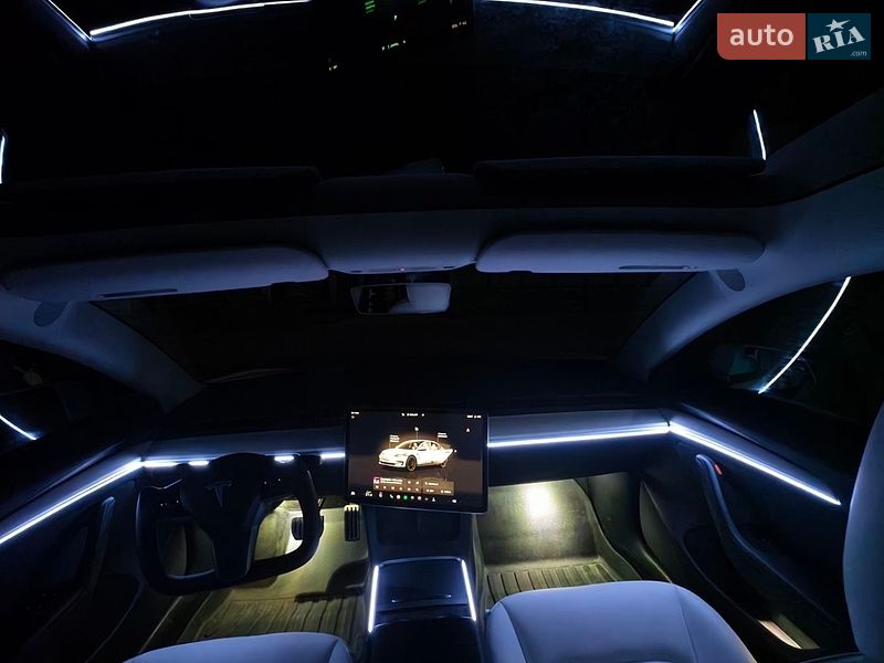 Седан Tesla Model 3 2022 в Києві