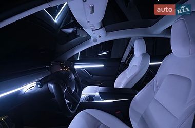 Седан Tesla Model 3 2022 в Києві