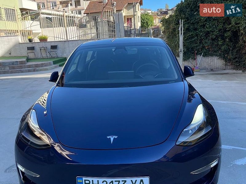 Седан Tesla Model 3 2021 в Одессе