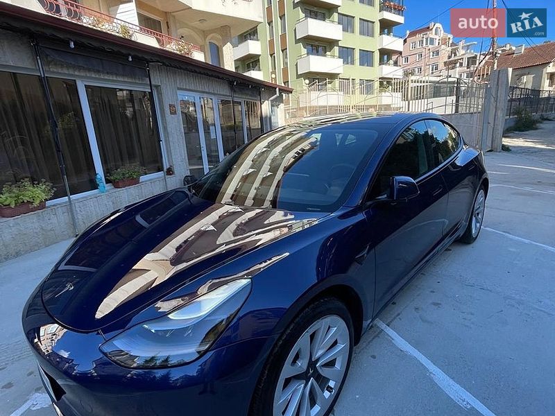 Седан Tesla Model 3 2021 в Одессе