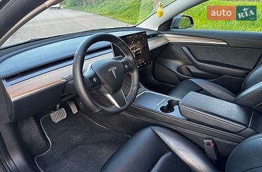 Седан Tesla Model 3 2022 в Кривом Роге