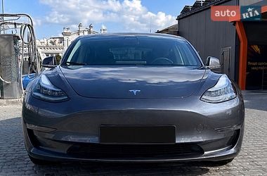 Седан Tesla Model 3 2019 в Кропивницком