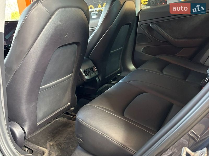 Седан Tesla Model 3 2019 в Кропивницькому