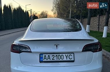 Седан Tesla Model 3 2020 в Киеве
