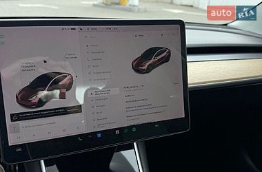 Седан Tesla Model 3 2019 в Киеве