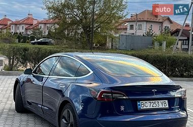 Седан Tesla Model 3 2019 в Шептицькому