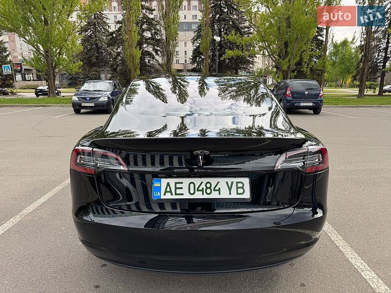 Седан Tesla Model 3 2018 в Кривому Розі