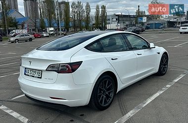 Седан Tesla Model 3 2021 в Києві