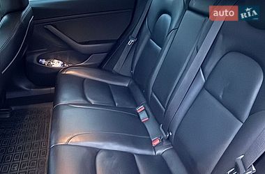 Седан Tesla Model 3 2018 в Дніпрі