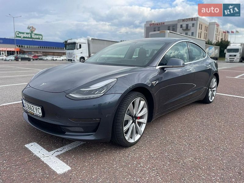 Tesla Model 3 2019