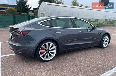 Седан Tesla Model 3 2019 в Львове