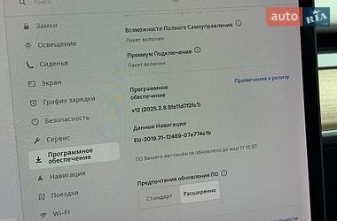Седан Tesla Model 3 2018 в Львове