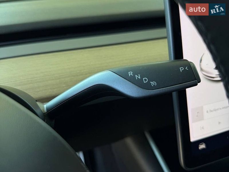 Седан Tesla Model 3 2019 в Дніпрі