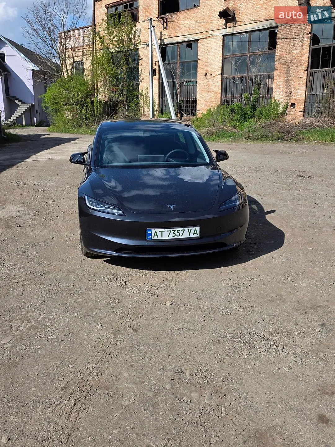 2025 Tesla Model 3 - фото 1