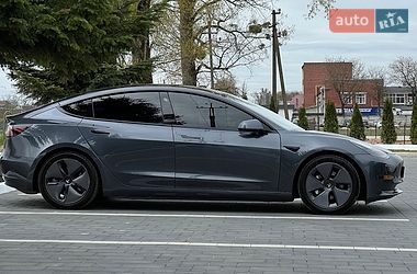 Седан Tesla Model 3 2022 в Самборе
