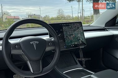 Седан Tesla Model 3 2022 в Самборе