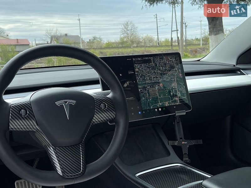 Седан Tesla Model 3 2022 в Самборе