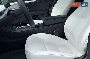 Седан Tesla Model 3 2022 в Самборе