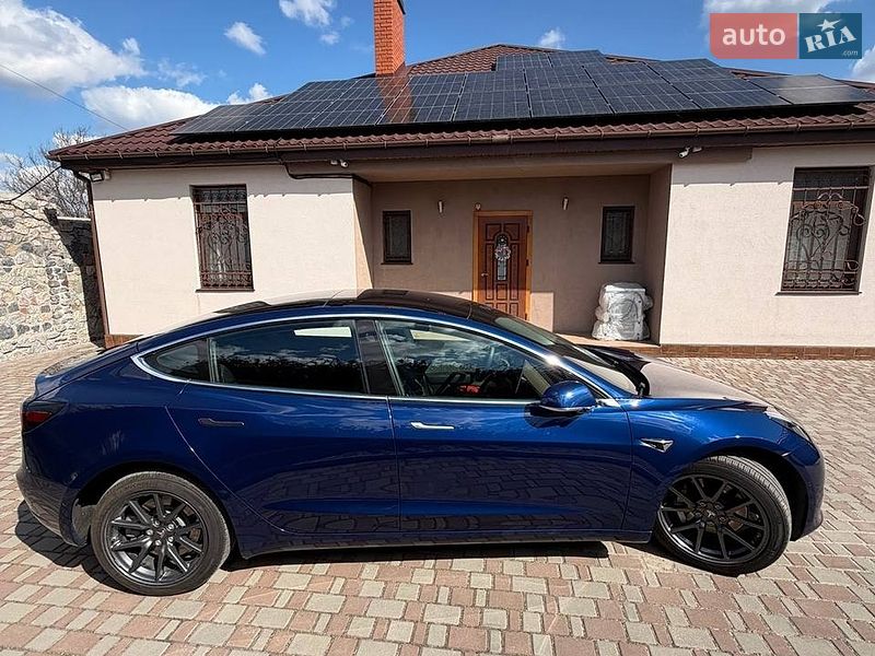 Tesla Model 3 2018