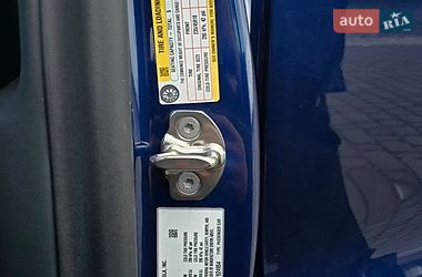 Седан Tesla Model 3 2024 в Николаеве