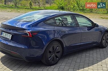 Седан Tesla Model 3 2024 в Николаеве